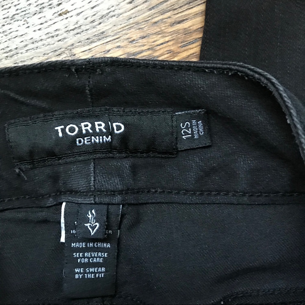 Torrid Jeans - Picture 4 of 6